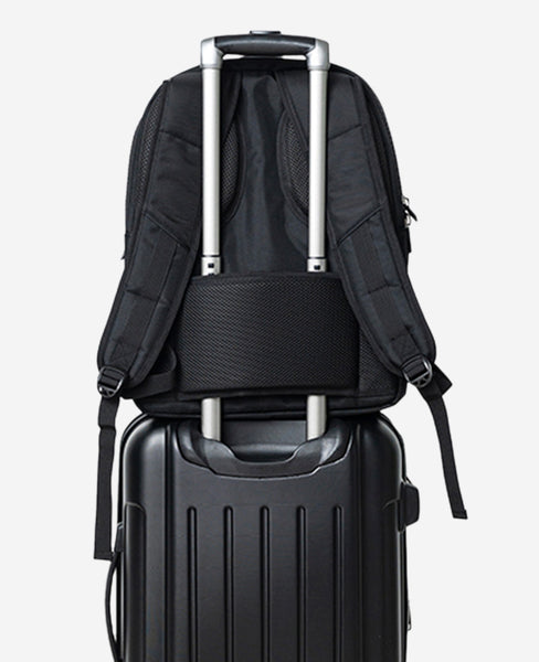 Kenneth Cole Reaction Brooklyn Backpack, Black, 16 in