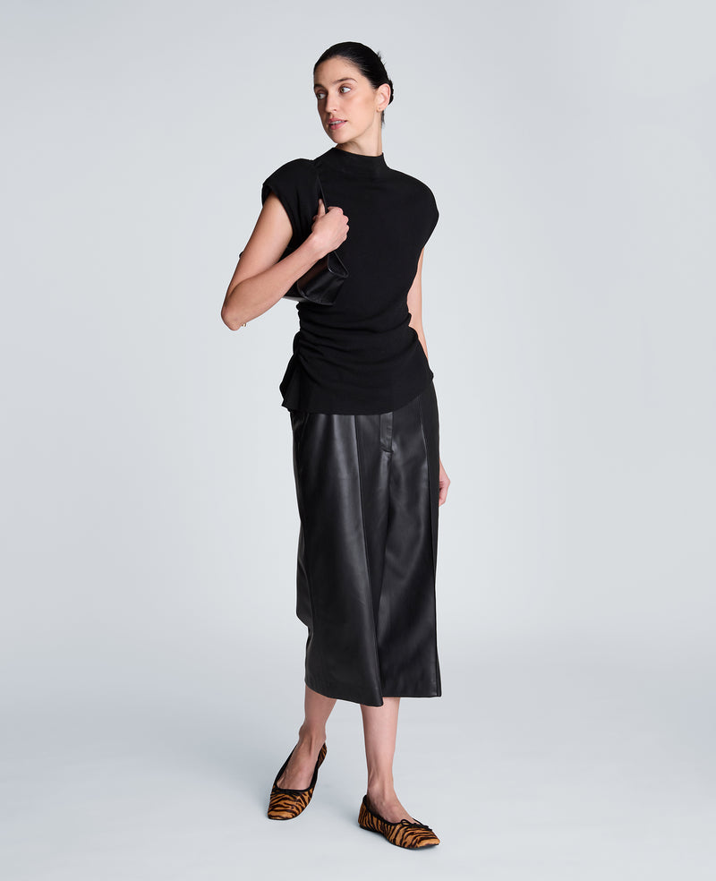 Kenneth Cole - Fly Front Long Pintuck Short WOMENS SHORTS for Women