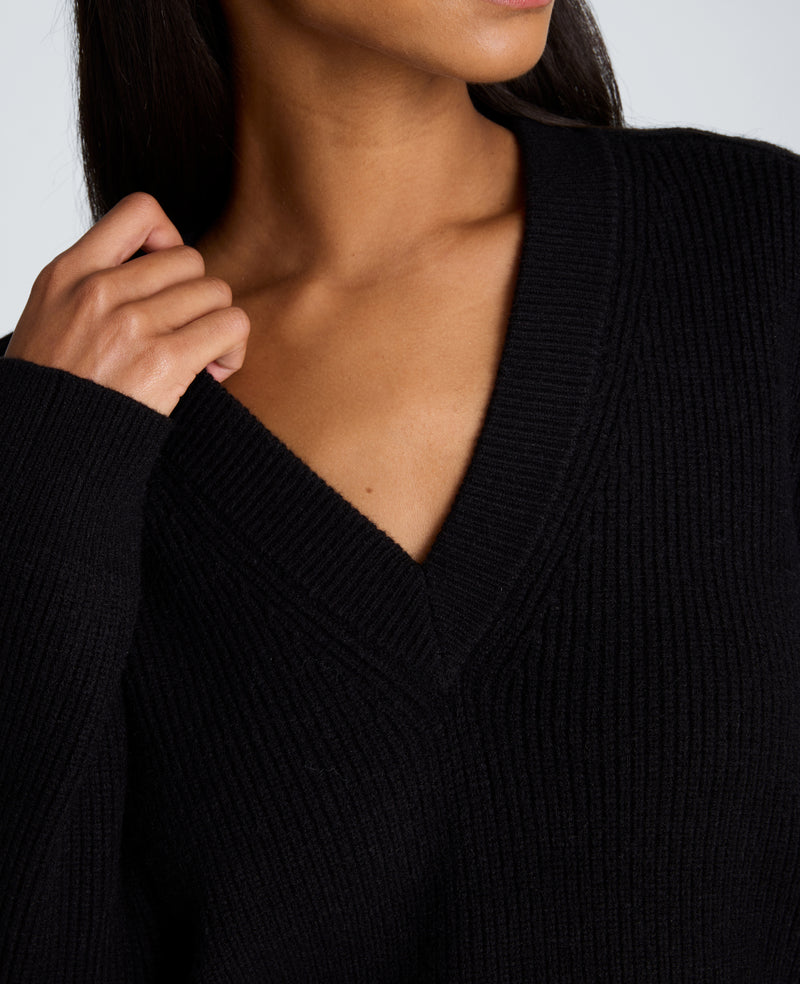 Kenneth Cole - Oversized V-Neck Raglan Sweater WOMENS SWEATER for Women