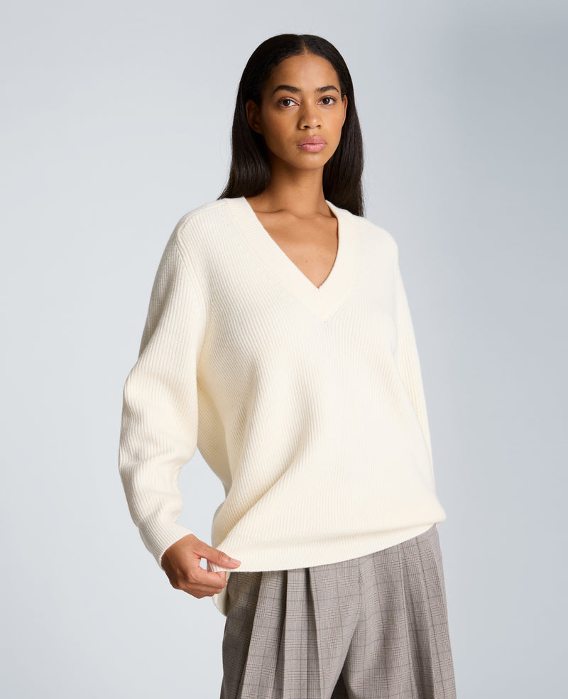 Kenneth Cole - Oversized V-Neck Raglan Sweater WOMENS SWEATER for Women