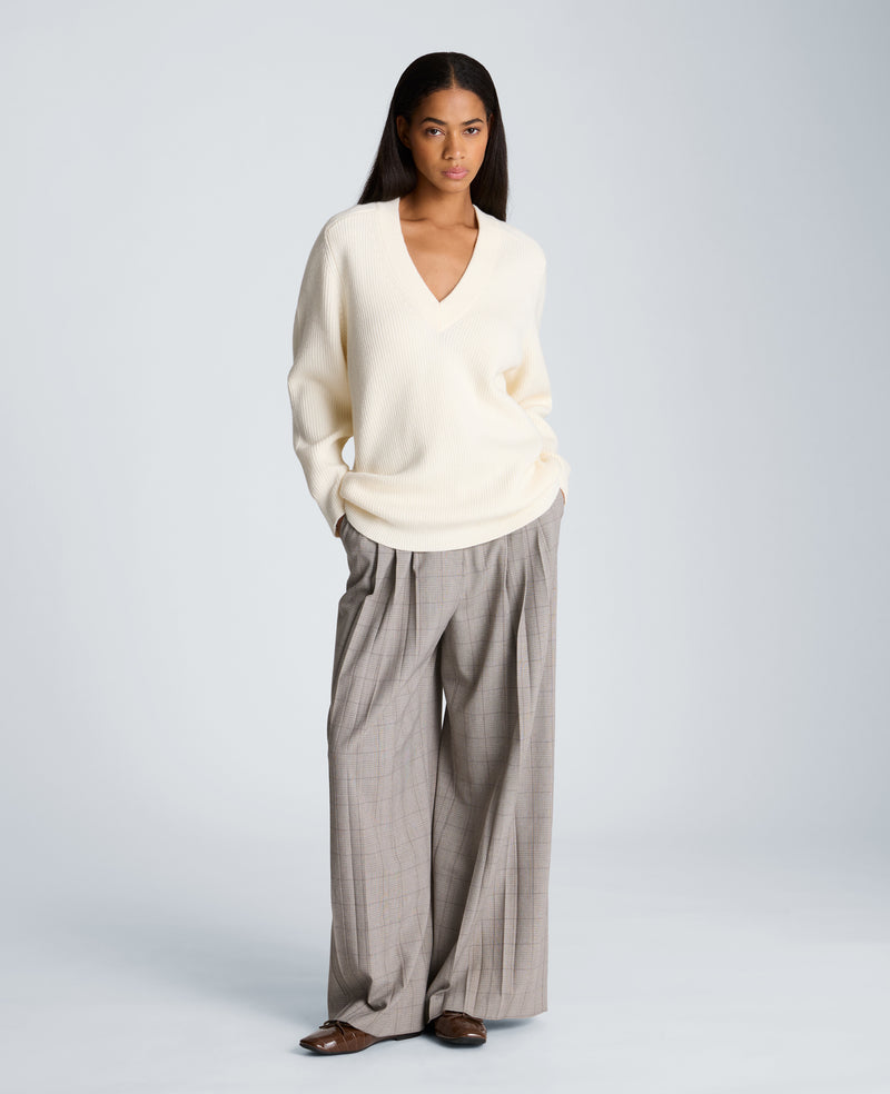 Kenneth Cole - Oversized V-Neck Raglan Sweater WOMENS SWEATER for Women