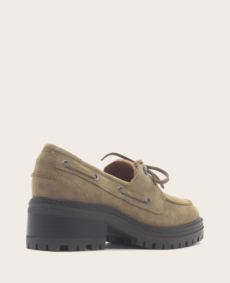 Kenneth Cole - GENTLE SOULS - Brigly Suede Lug Boat Shoe WOMENS FLAT for Women