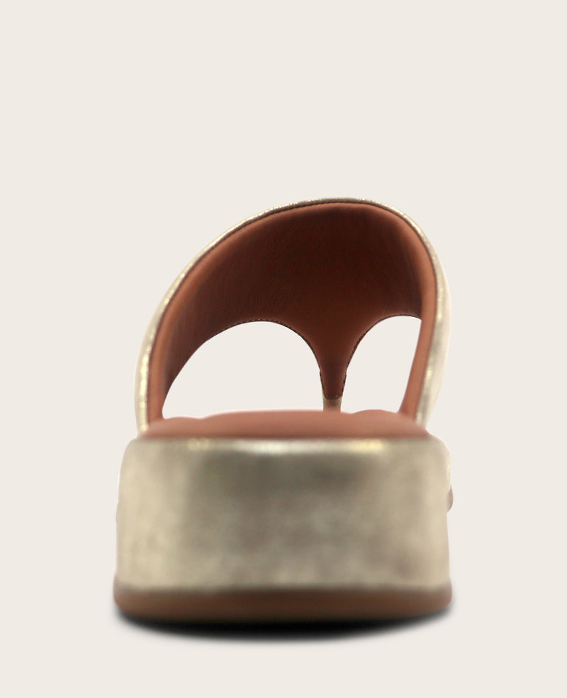 Kenneth Cole - GENTLE SOULS - Daya Metallic Thong Sandal WOMENS SANDAL for Women