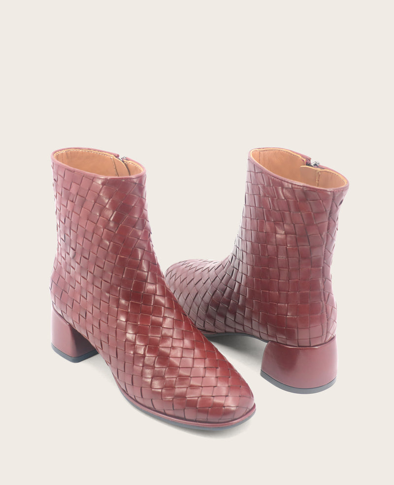 Kenneth Cole - GENTLE SOULS - Elodie Leather Woven Side Zip Boot WOMENS BOOT for Women