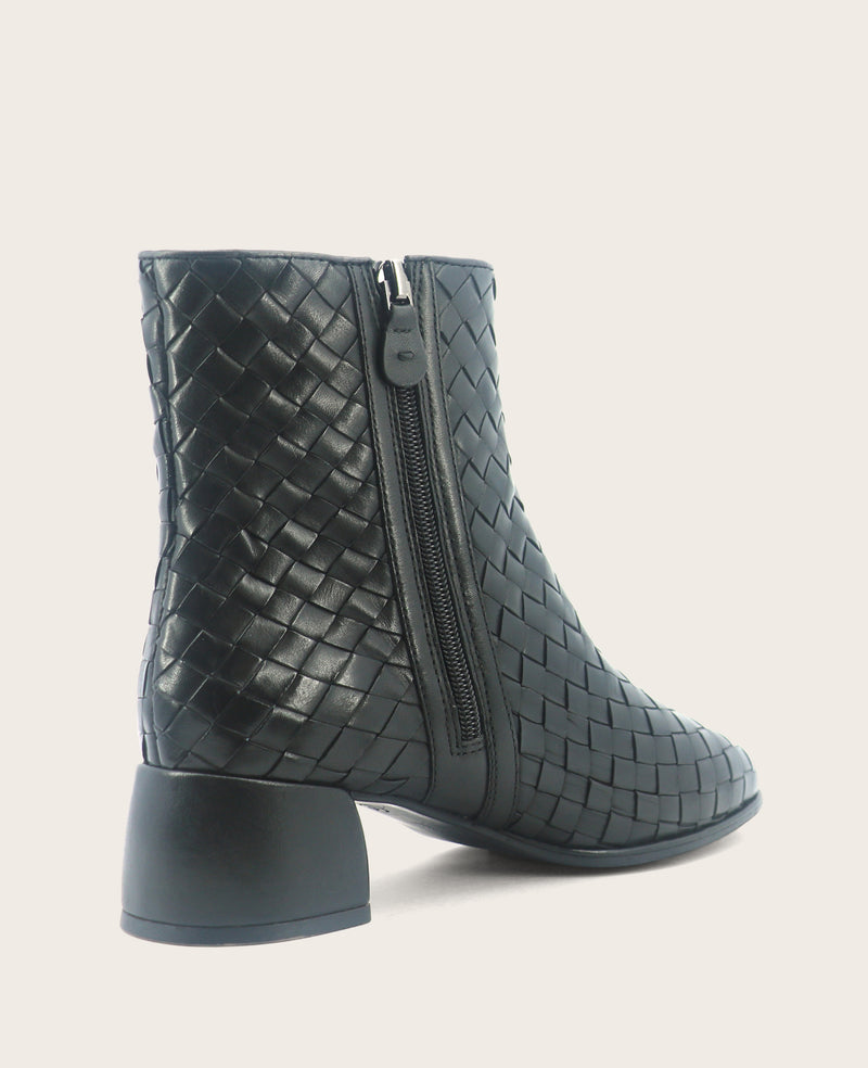 Kenneth Cole - GENTLE SOULS - Elodie Leather Woven Side Zip Boot WOMENS BOOT for Women