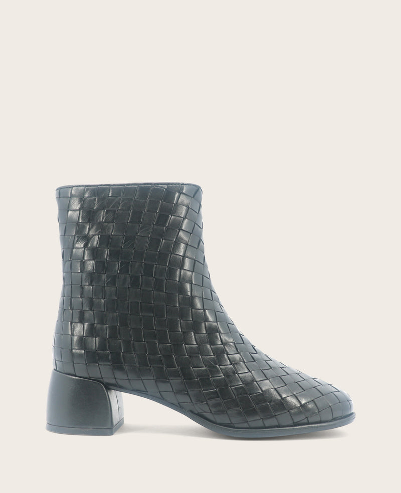 Kenneth Cole - GENTLE SOULS - Elodie Leather Woven Side Zip Boot WOMENS BOOT for Women