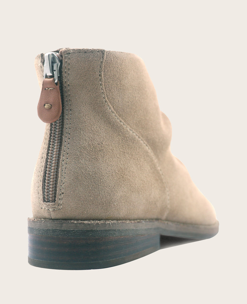 Kenneth Cole - GENTLE SOULS - Emma Suede Zip Bootie WOMENS BOOT for Women