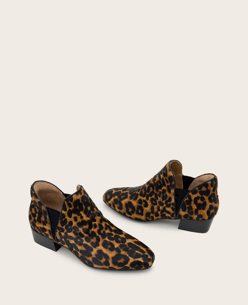 Kenneth Cole - GENTLE SOULS - Fran Leopard Calf Hair Bootie WOMENS BOOT for Women