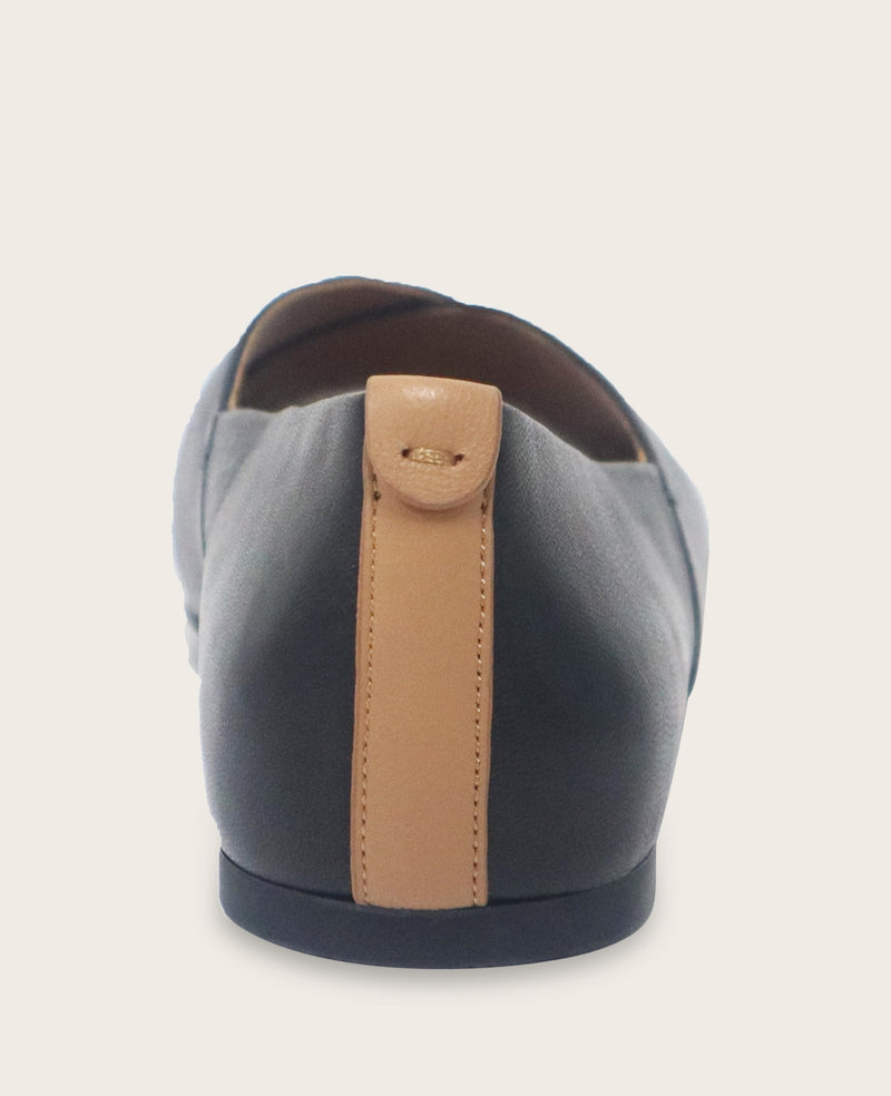 Kenneth Cole - GENTLE SOULS - Whoebe Leather Criss-Cross Open Toe Flat WOMENS FLAT for Women