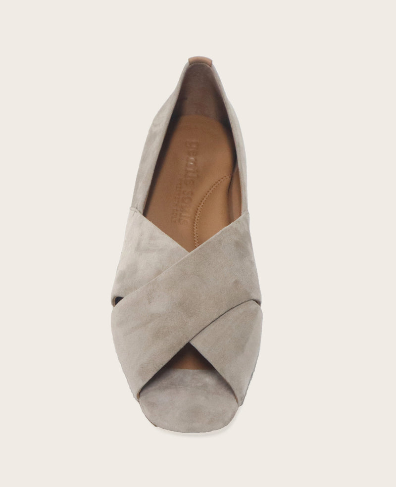 Kenneth Cole - GENTLE SOULS - Whoebe Suede Criss-Cross Open Toe Flat WOMENS FLAT for Women
