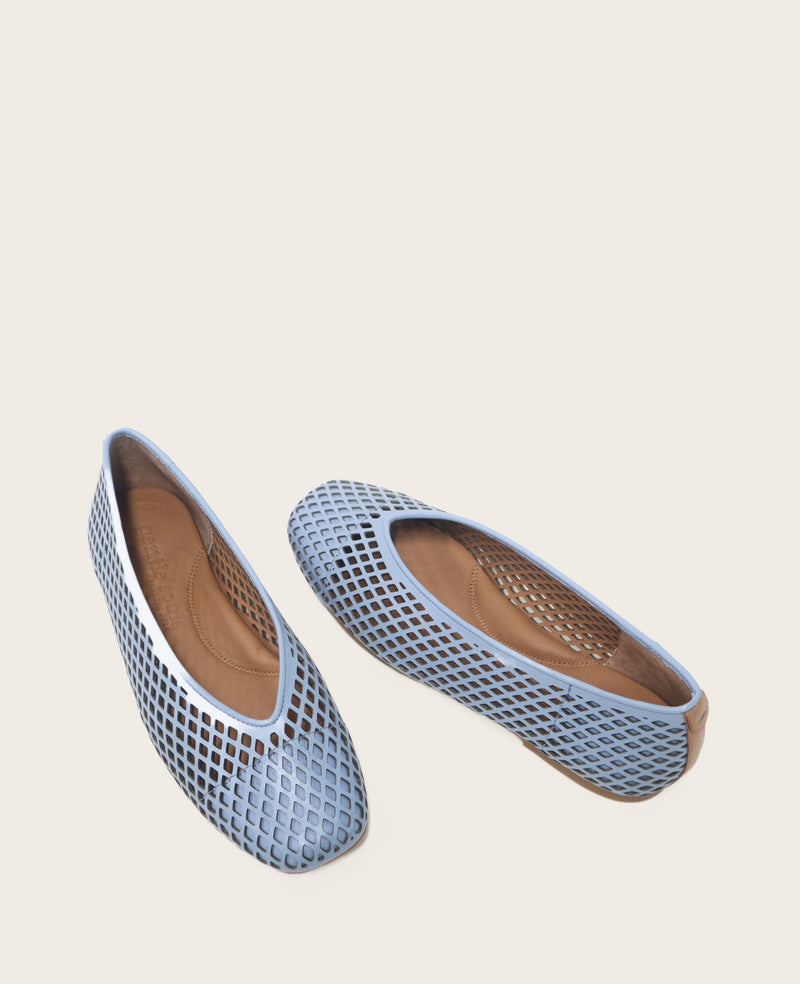 Kenneth Cole - GENTLE SOULS - Willow Perforated Leather Ballet Flat WOMENS FLAT for Women