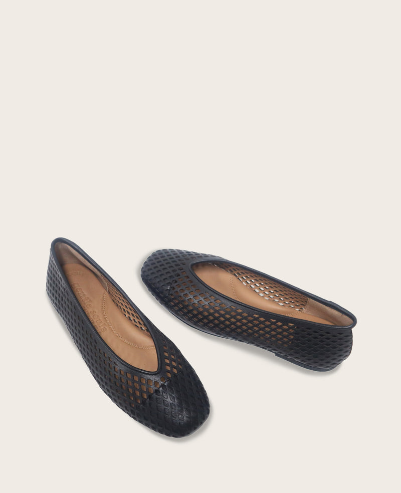 Kenneth Cole - GENTLE SOULS - Willow Leather Perforated Ballet Flat WOMENS FLAT for Women