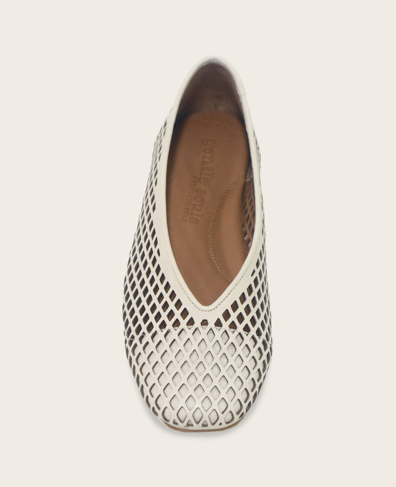 Kenneth Cole - GENTLE SOULS - Willow Perforated Leather Ballet Flat WOMENS FLAT for Women