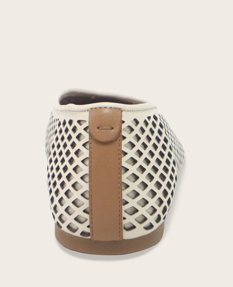 Kenneth Cole - GENTLE SOULS - Willow Perforated Leather Ballet Flat WOMENS FLAT for Women