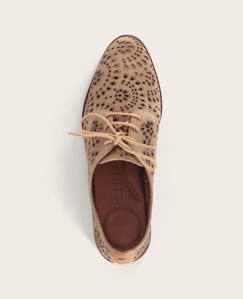 Kenneth Cole - GENTLE SOULS - Aronson Perforated Suede Oxford WOMENS FLAT for Women
