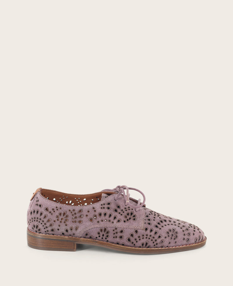Kenneth Cole - GENTLE SOULS - Aronson Perforated Suede Oxford WOMENS FLAT for Women