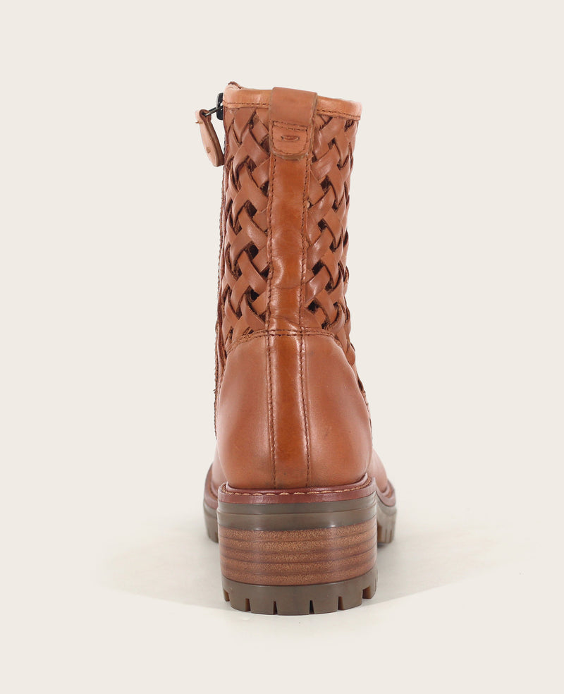 Kenneth Cole - GENTLE SOULS - Bailah Woven Leather Lug Boot WOMENS BOOT for Women