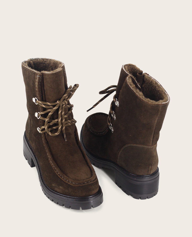 Kenneth Cole - GENTLE SOULS - Bliss Suede Lace Up Lug Boot WOMENS BOOT for Women