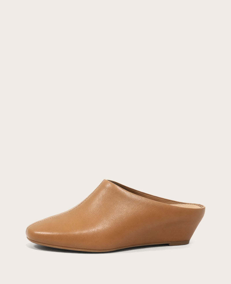 Kenneth Cole - GENTLE SOULS - Carmena Leather Mule Heel WOMENS FLAT for Women