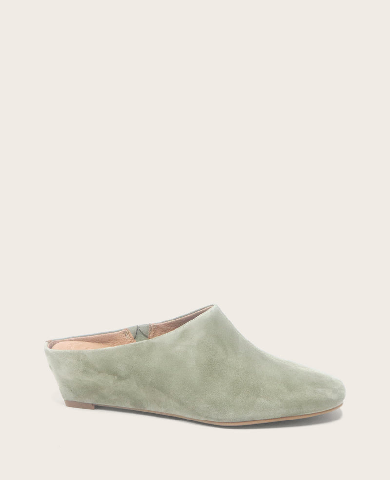 Kenneth Cole - GENTLE SOULS - Carmena Suede Mule Heel WOMENS FLAT for Women
