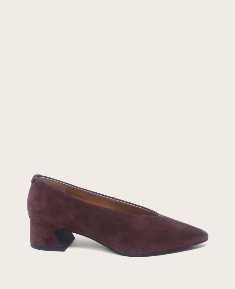 Kenneth Cole - GENTLE SOULS - Galleria Suede Pump WOMENS HEELS for Women