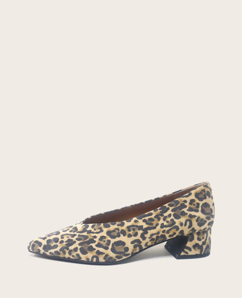 Kenneth Cole - GENTLE SOULS - Galleria Suede Pump WOMENS HEELS for Women