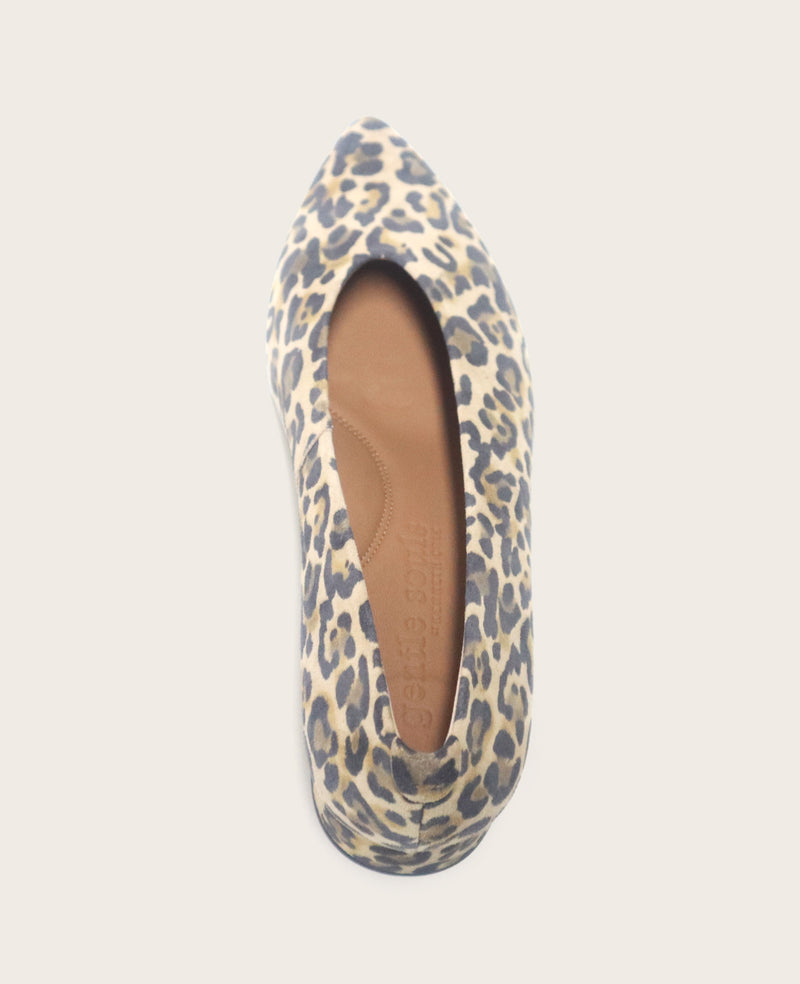 Kenneth Cole - GENTLE SOULS - Galleria Suede Pump WOMENS HEELS for Women