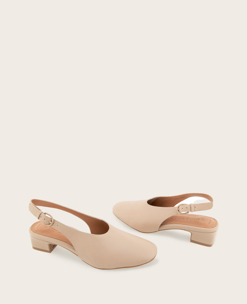 Kenneth Cole - GENTLE SOULS - Kellis Stretch Nappa Slingback Heel WOMENS HEELS for Women
