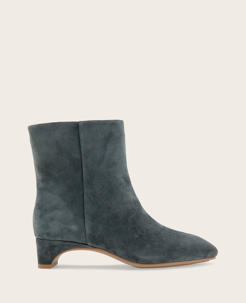 Kenneth Cole - GENTLE SOULS - Nalston Suede Bootie WOMENS BOOT for Women