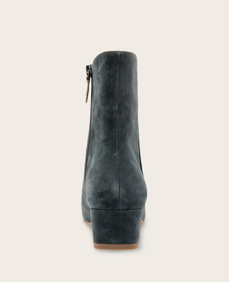 Kenneth Cole - GENTLE SOULS - Nalston Suede Bootie WOMENS BOOT for Women