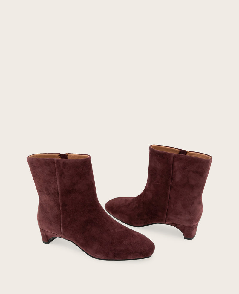 Kenneth Cole - GENTLE SOULS - Nalston Suede Bootie WOMENS BOOT for Women