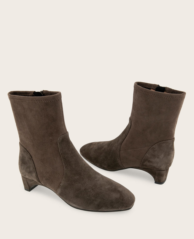Kenneth Cole - GENTLE SOULS - Namaste Micro Suede Bootie WOMENS BOOT for Women