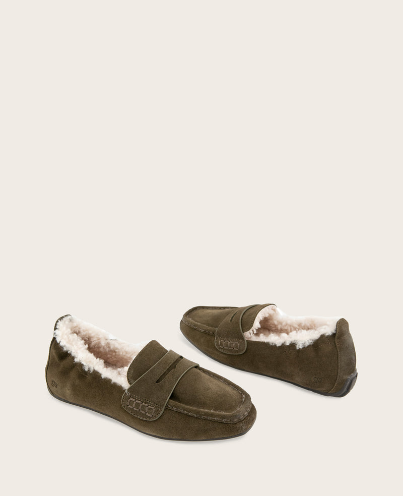 Kenneth Cole - GENTLE SOULS - Sophie Cozy Suede Driver WOMENS FLAT for Women