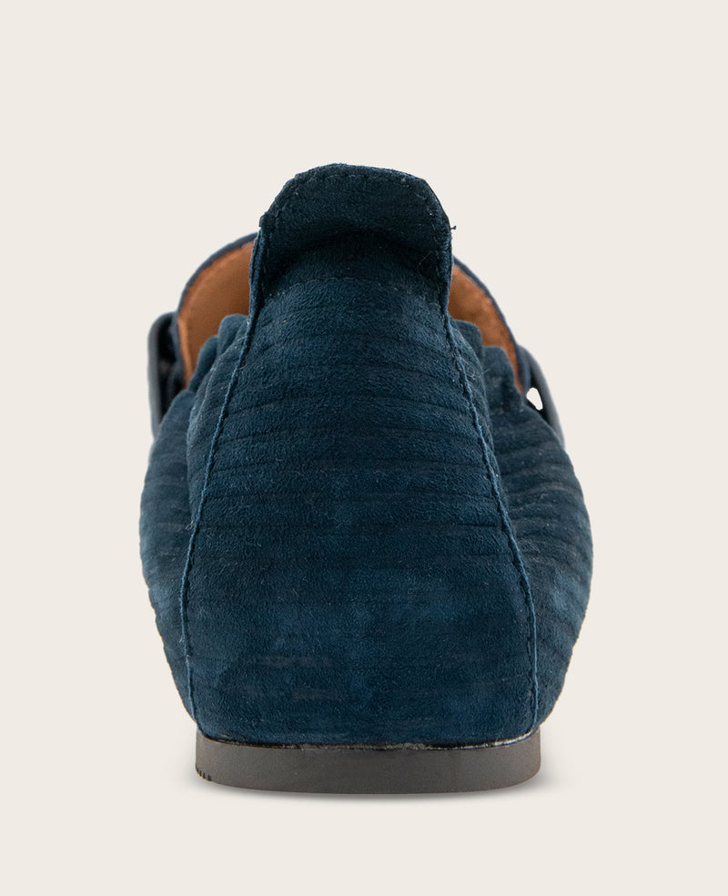 Kenneth Cole - GENTLE SOULS - Sophie Knot Ribbed Suede Loafer WOMENS FLAT for Women