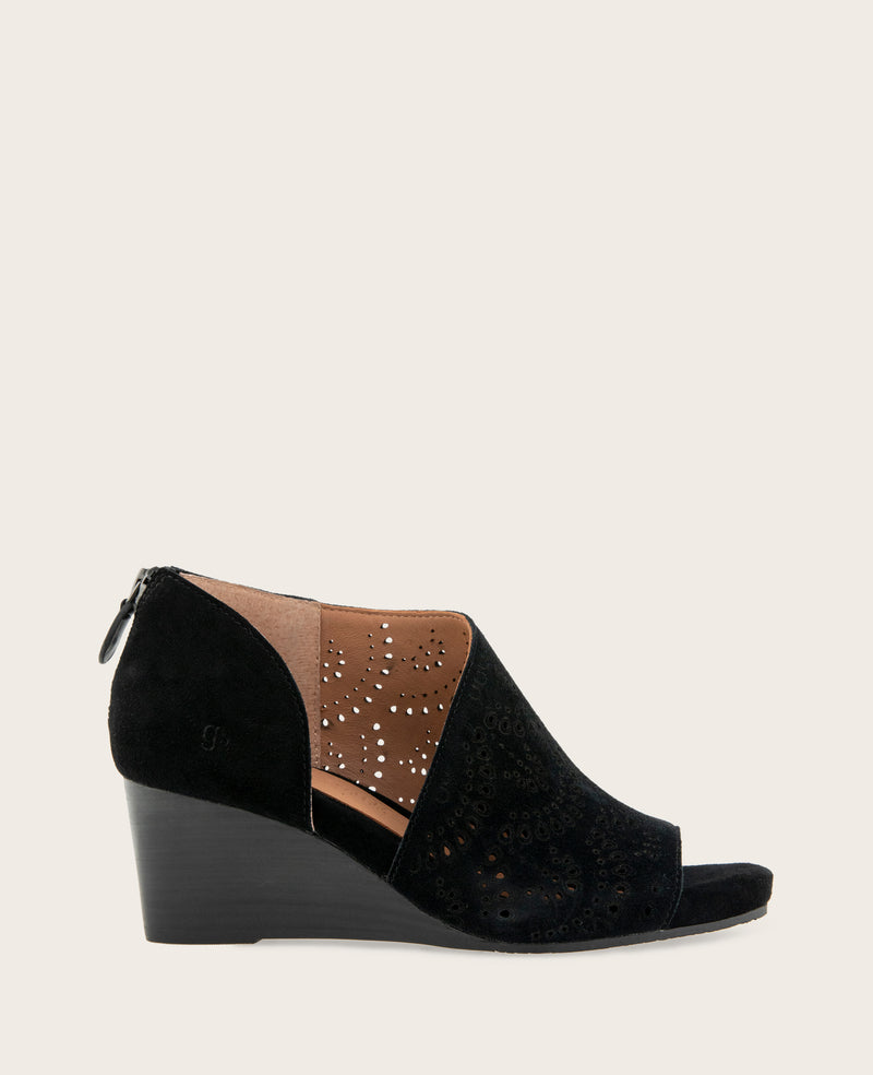 Kenneth Cole - GENTLE SOULS - Talerie Suede Perforated Wedge Sandal WOMENS SANDAL for Women