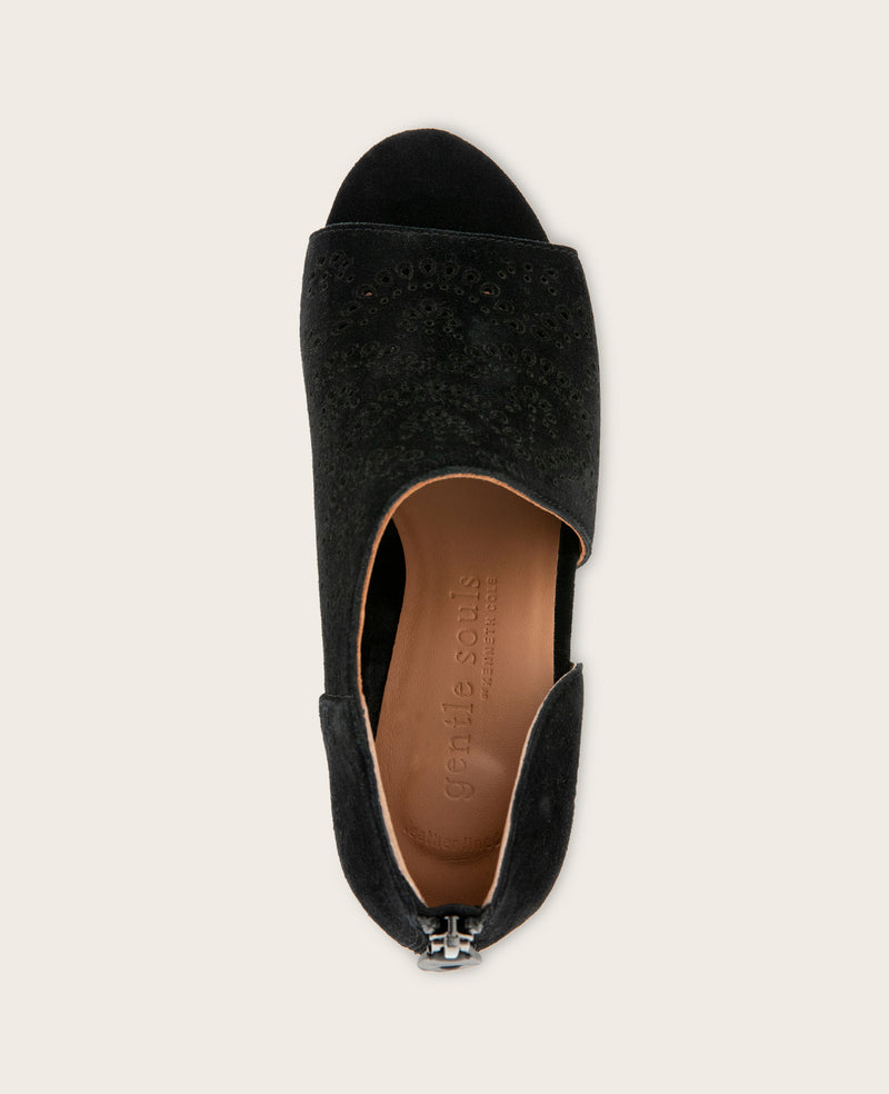 Kenneth Cole - GENTLE SOULS - Talerie Suede Perforated Wedge Sandal WOMENS SANDAL for Women