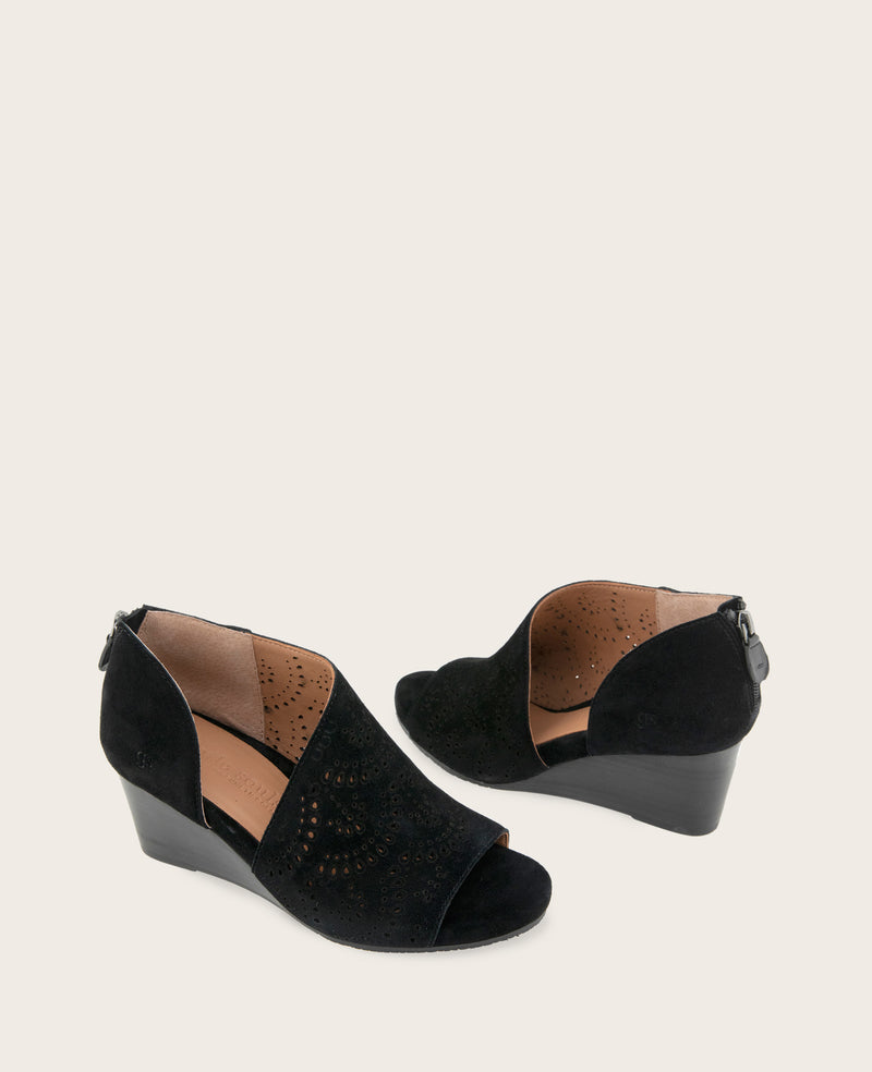 Kenneth Cole - GENTLE SOULS - Talerie Suede Perforated Wedge Sandal WOMENS SANDAL for Women