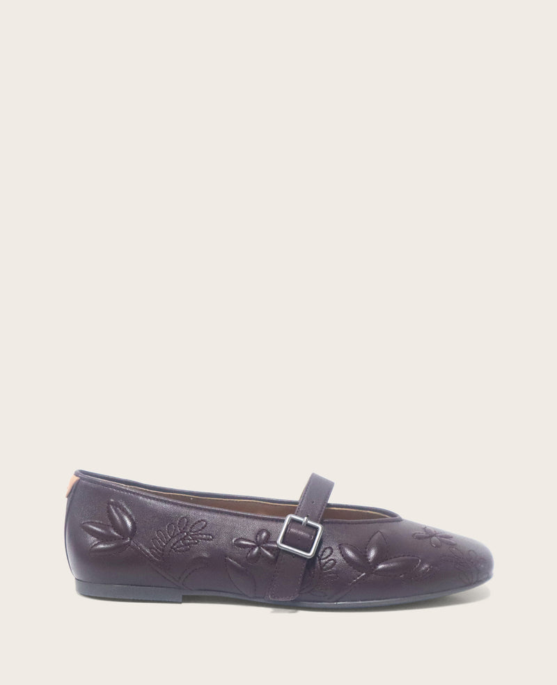 Kenneth Cole - GENTLE SOULS - Wence Embossed Leather Buckle Flat WOMENS FLAT for Women