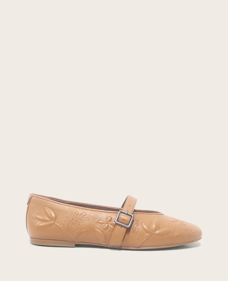 Kenneth Cole - GENTLE SOULS - Wence Embossed Leather Buckle Flat WOMENS FLAT for Women