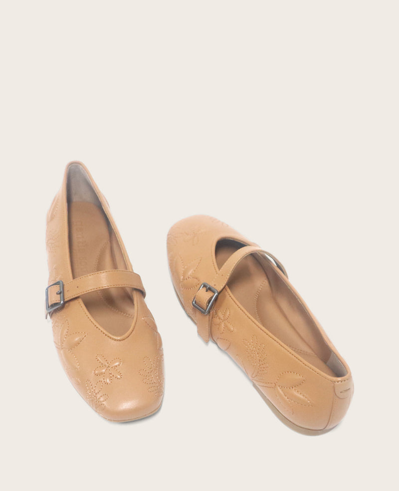 Kenneth Cole - GENTLE SOULS - Wence Embossed Leather Buckle Flat WOMENS FLAT for Women