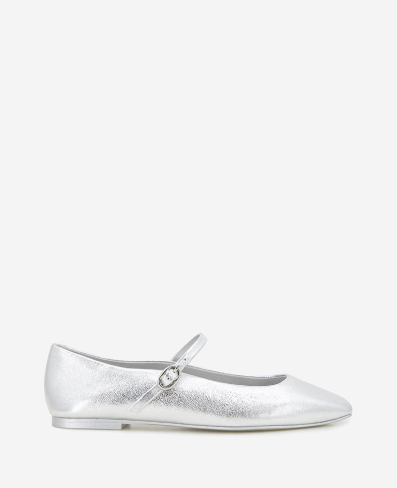 Kenneth Cole Women's Jasper Flats - Silver - Size 8.5 - Silver Leather Kenneth Cole Women's Jasper Flats - Silver - Size 8.5 - Silver Leather