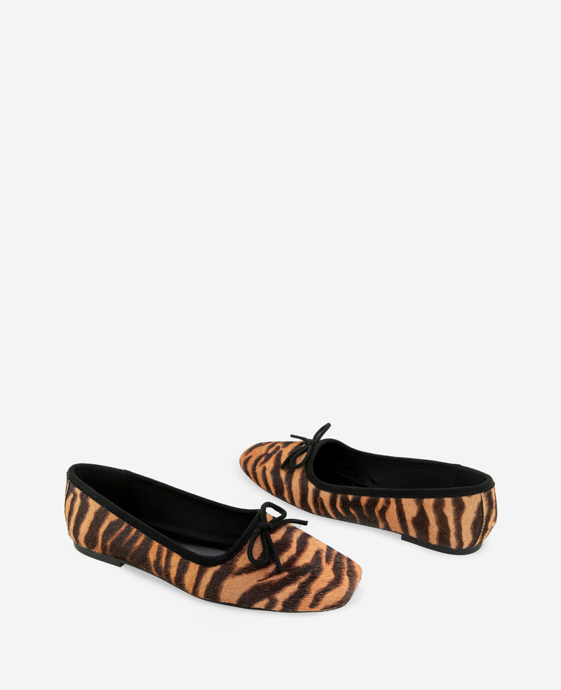 Kenneth Cole - Carriah Calf Hair Bow Tie Ballet Flat WOMENS FLAT for Women