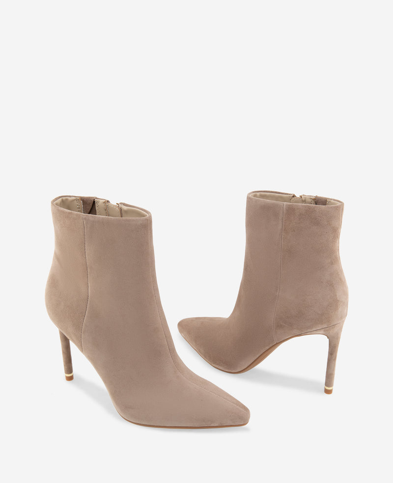 Kenneth Cole - Quincy Suede Heel Ankle Boot WOMENS BOOT for Women