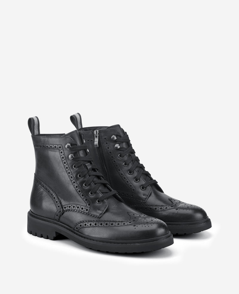 Kenneth Cole - Todd Wingtip Lace Up Lug Sole Boot MENS BOOT for Men