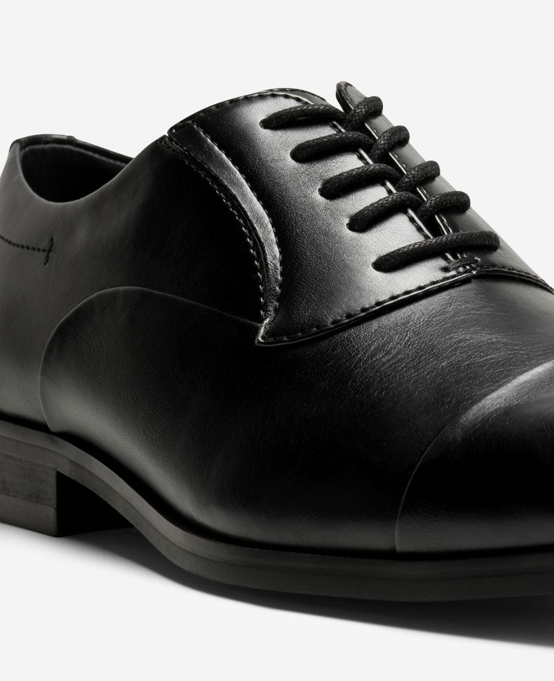 Kenneth Cole Reaction Heath Men's Oxford - Black Size 8 Kenneth Cole Reaction Heath Men's Oxford - Black Size 8