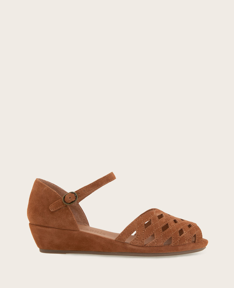 Kenneth Cole - GENTLE SOULS - Loren Suede Perforated Peep-Toe Sandal WOMENS FLAT for Women