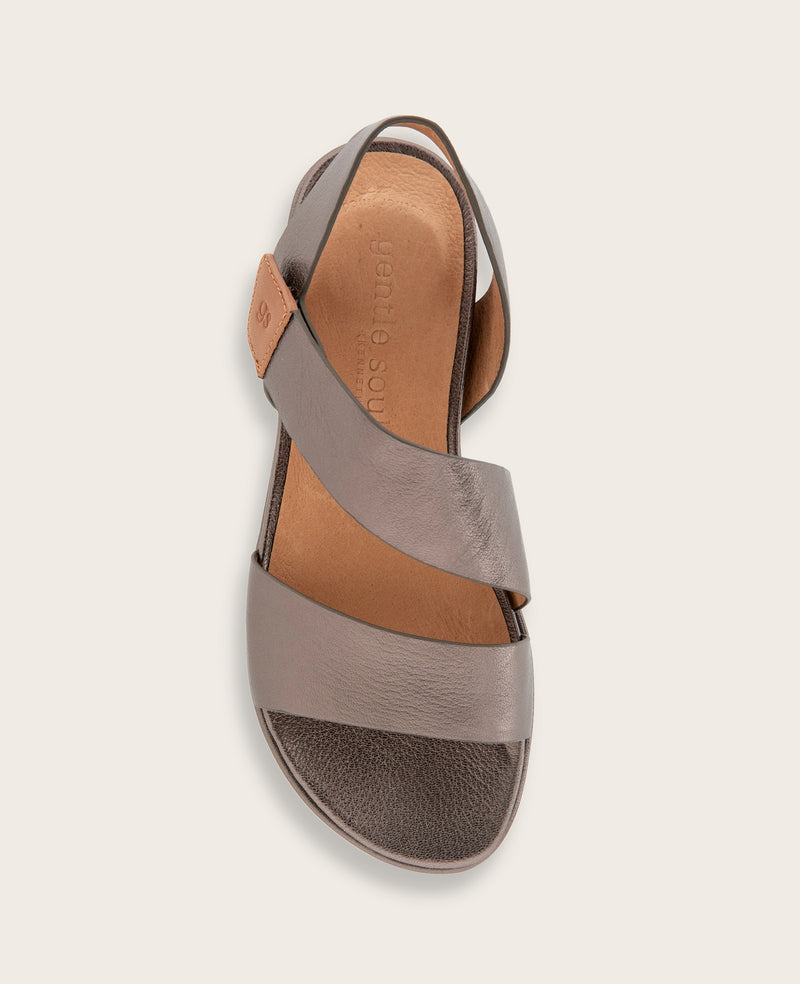 Kenneth Cole - GENTLE SOULS - Lottie Metallic Band Sandal WOMENS SANDAL for Women