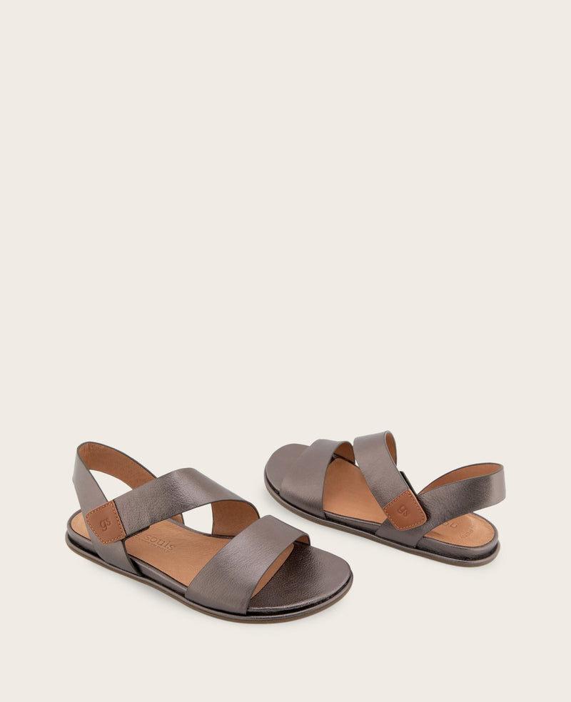 Kenneth Cole - GENTLE SOULS - Lottie Metallic Band Sandal WOMENS SANDAL for Women