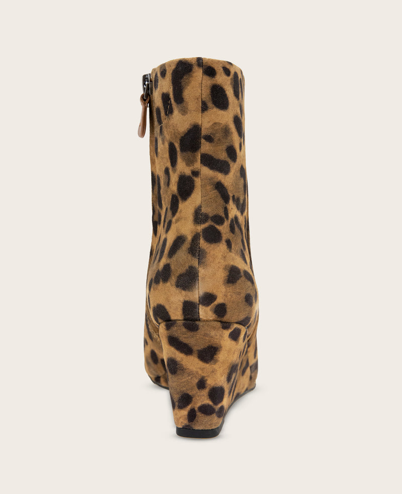 Kenneth Cole - GENTLE SOULS - Nash Leopard Suede Side Zip Wedge Bootie WOMENS BOOT for Women