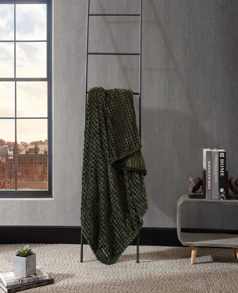 Kenneth Cole - Textured Solid Throw Blanket Bedding